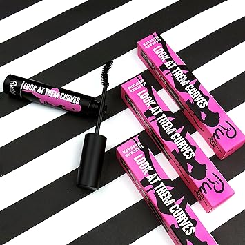 Look At Them Curves - Lifting Mascara - Image 3