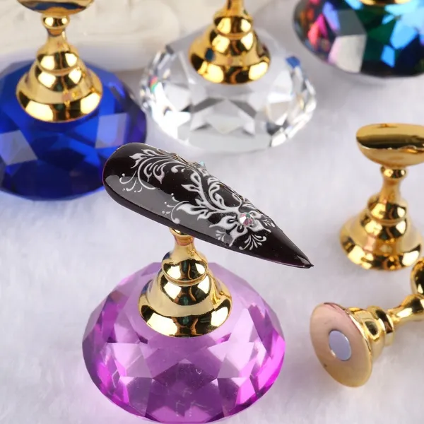 The magnetic nail art stand(GOLD),1 set of tool includs 5 nail tips and 1 acrylic base - Image 3