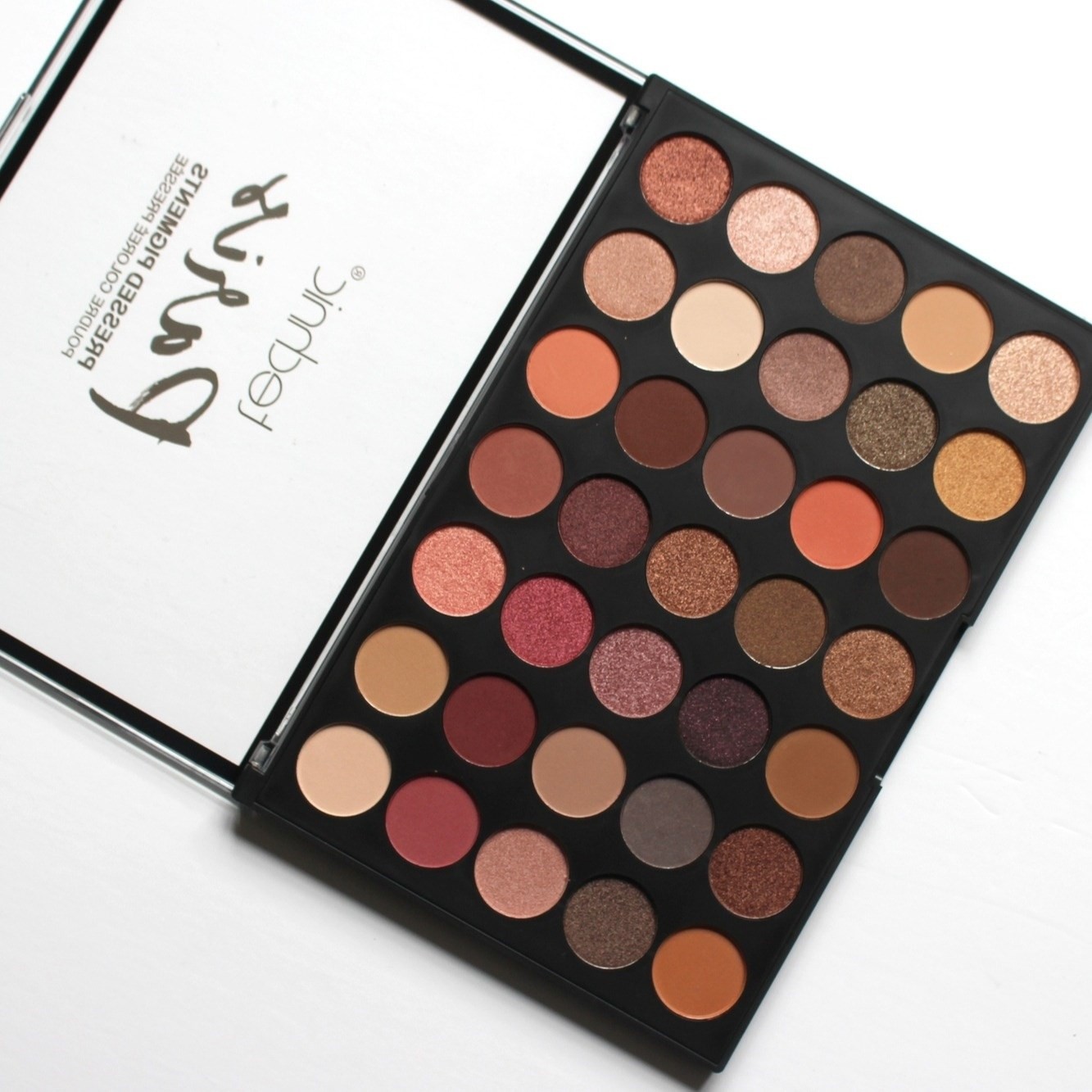 Technic Paris Pressed Pigment Palette - Image 4