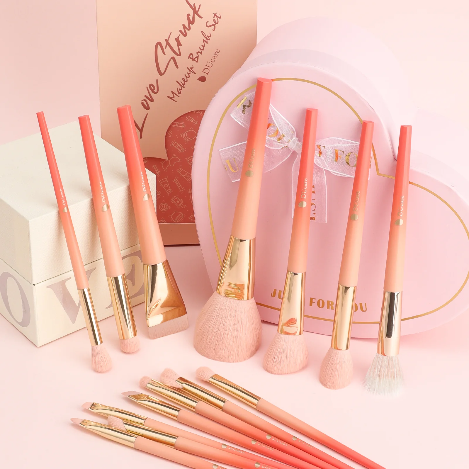 DUCARE Love Struck 14Pcs Face & Eye Brush Set - Image 10