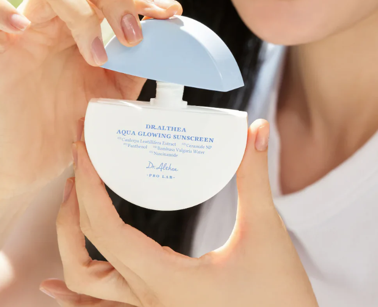 Dr. Althea Aqua Glowing Sunscreen SP50 45ml - Image 2