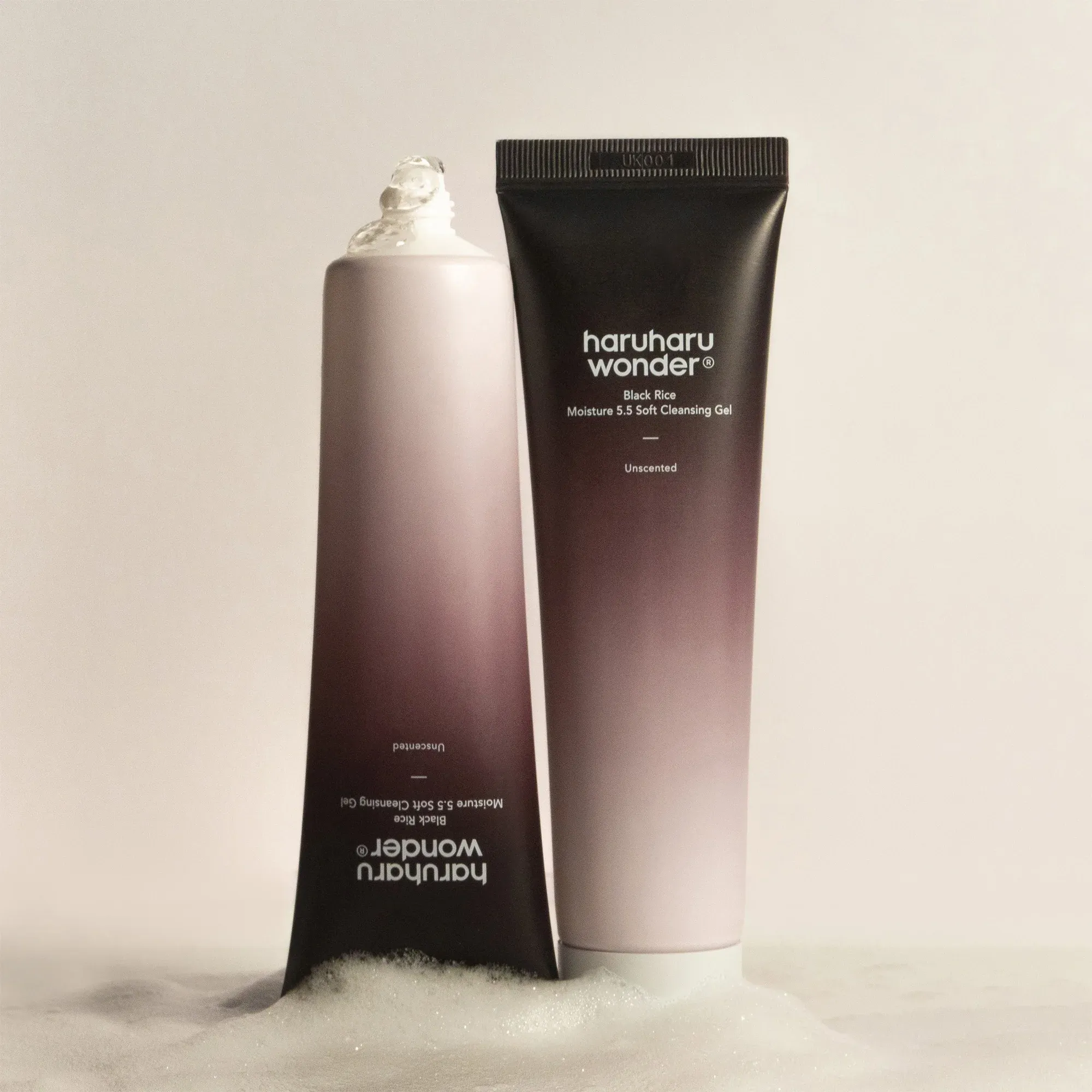Haru Haru Black Rice Moisture 5.5 Soft Cleansing Gel 100ml - Image 4